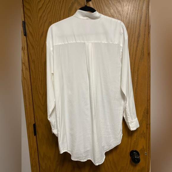 Elizabeth and James Women's Size L Crisp White Solid Long Sleeve Shirt - Picture 7 of 7